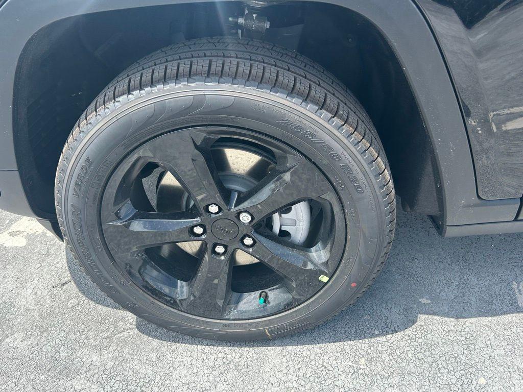 new 2025 Jeep Grand Cherokee L car, priced at $39,456