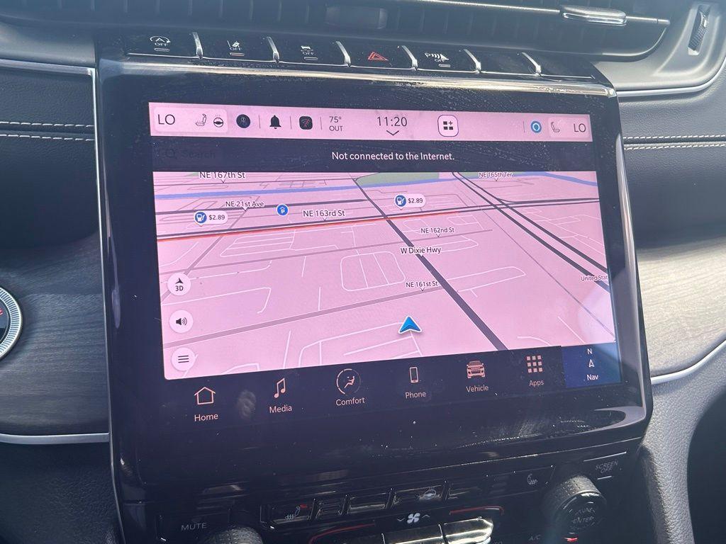 new 2025 Jeep Grand Cherokee car, priced at $37,800