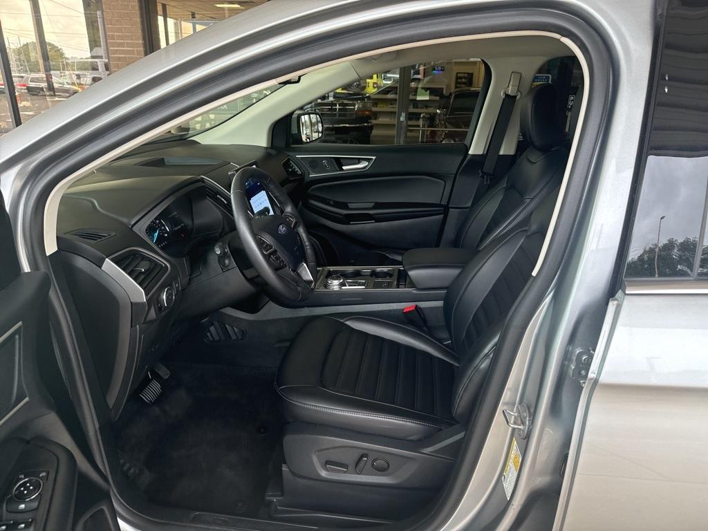 used 2024 Ford Edge car, priced at $29,000