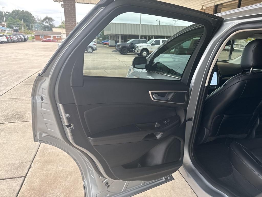 used 2024 Ford Edge car, priced at $29,000