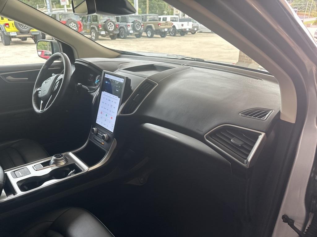 used 2024 Ford Edge car, priced at $29,000