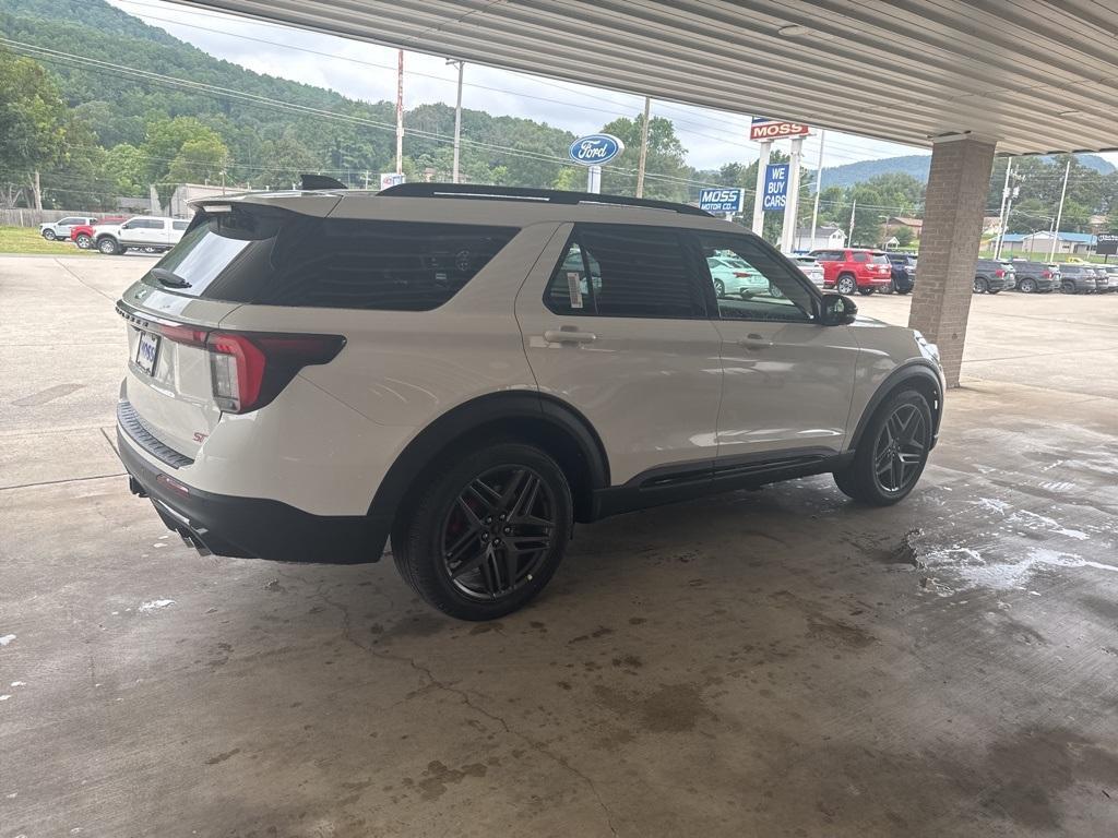 new 2025 Ford Explorer car, priced at $60,895