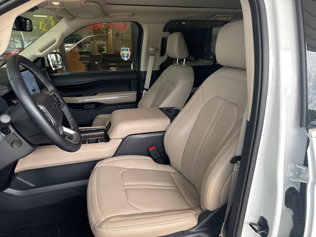 used 2024 Ford Expedition car, priced at $62,000