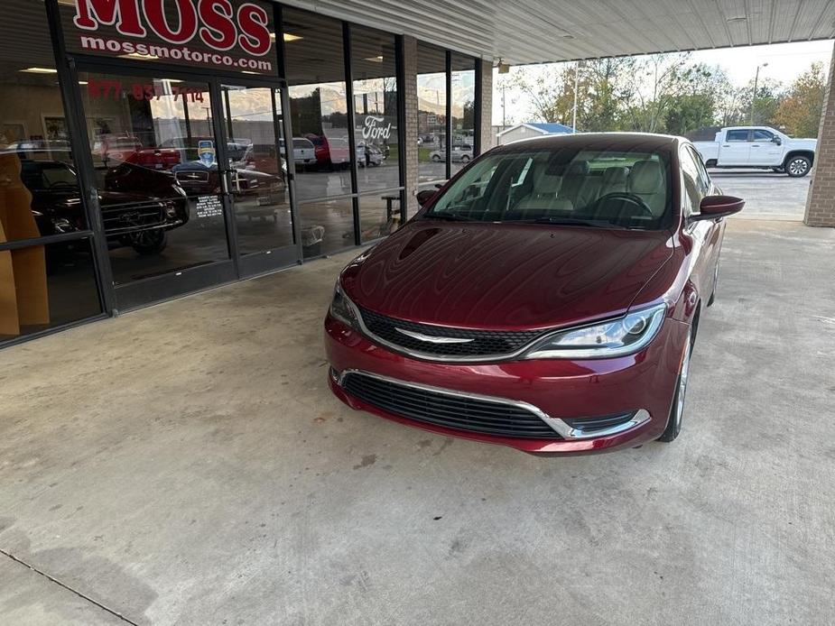 used 2017 Chrysler 200 car