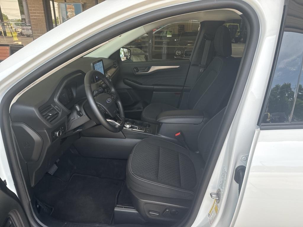 used 2023 Ford Escape car, priced at $24,000