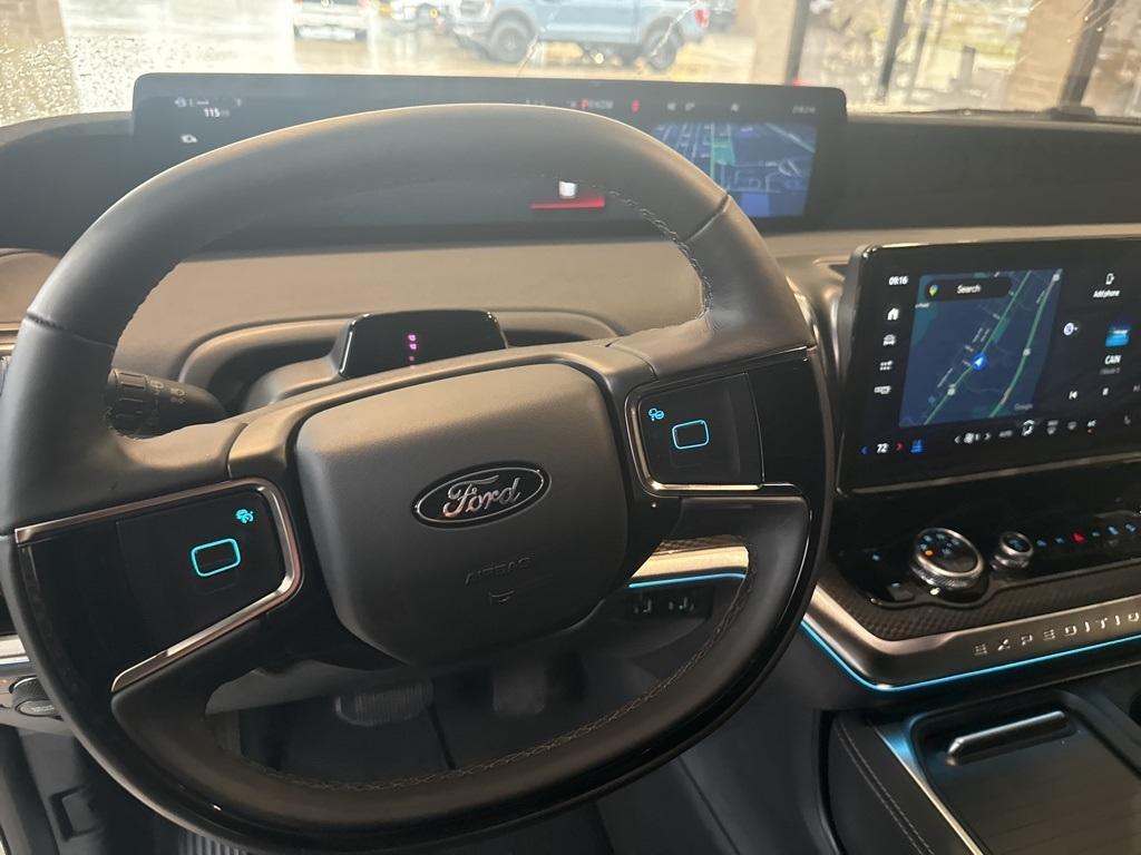 new 2025 Ford Expedition car, priced at $84,980