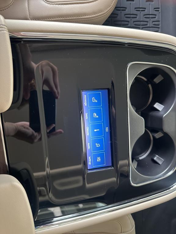used 2024 Lincoln Navigator car, priced at $82,000