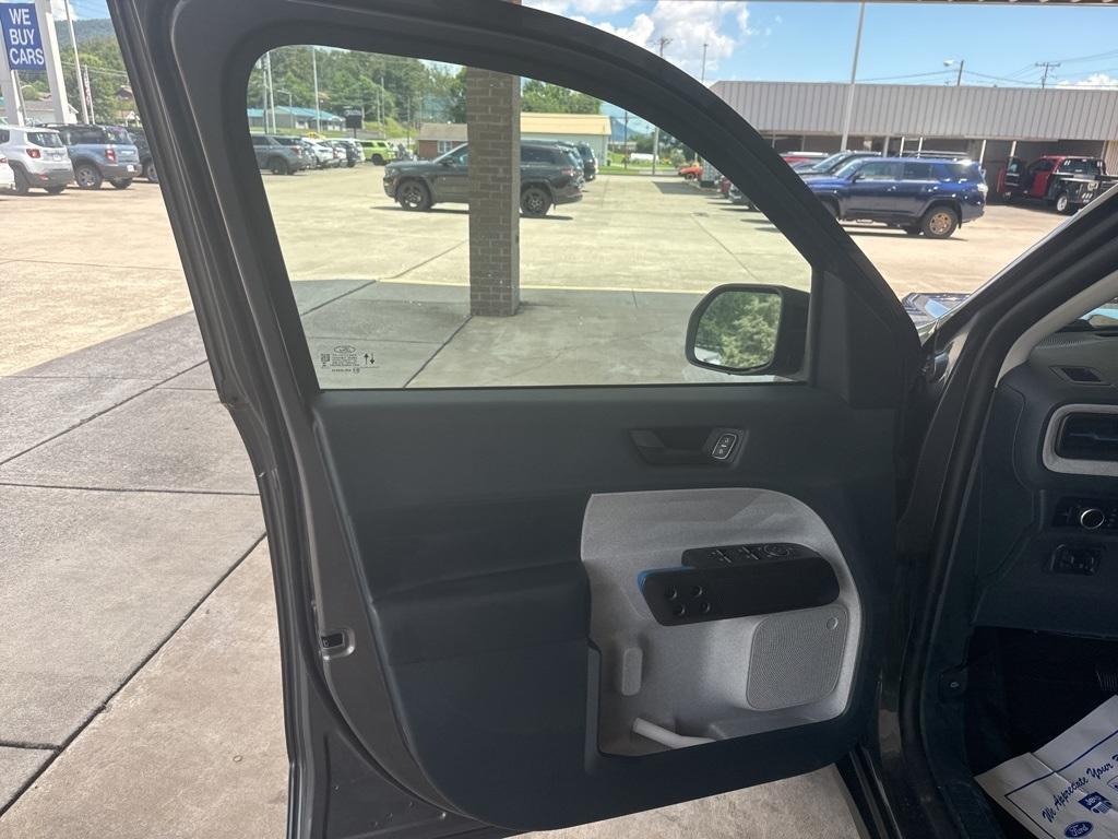new 2025 Ford Maverick car, priced at $34,022