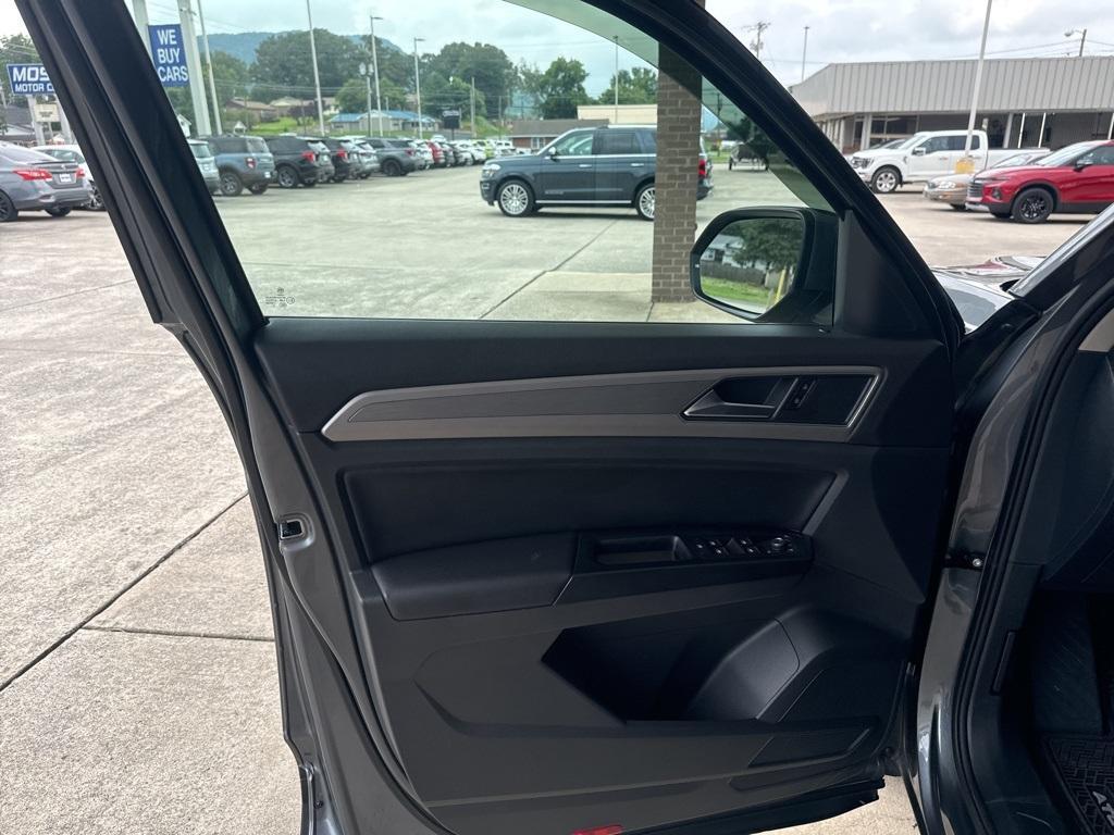 used 2019 Volkswagen Atlas car, priced at $24,000