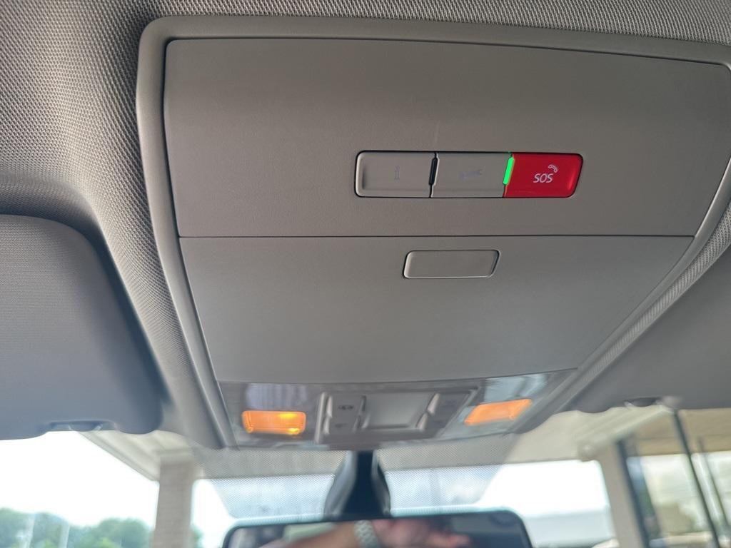 used 2019 Volkswagen Atlas car, priced at $24,000