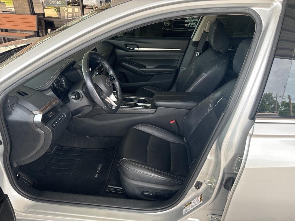 used 2019 Nissan Altima car, priced at $17,000