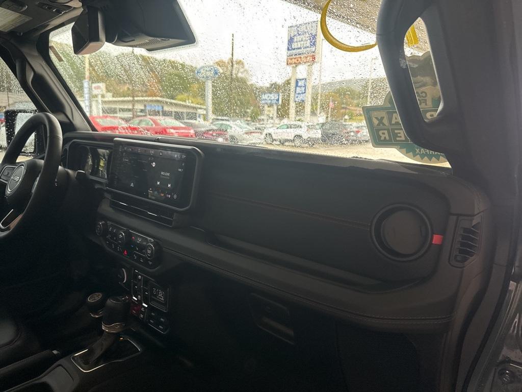 used 2025 Jeep Gladiator car, priced at $58,000