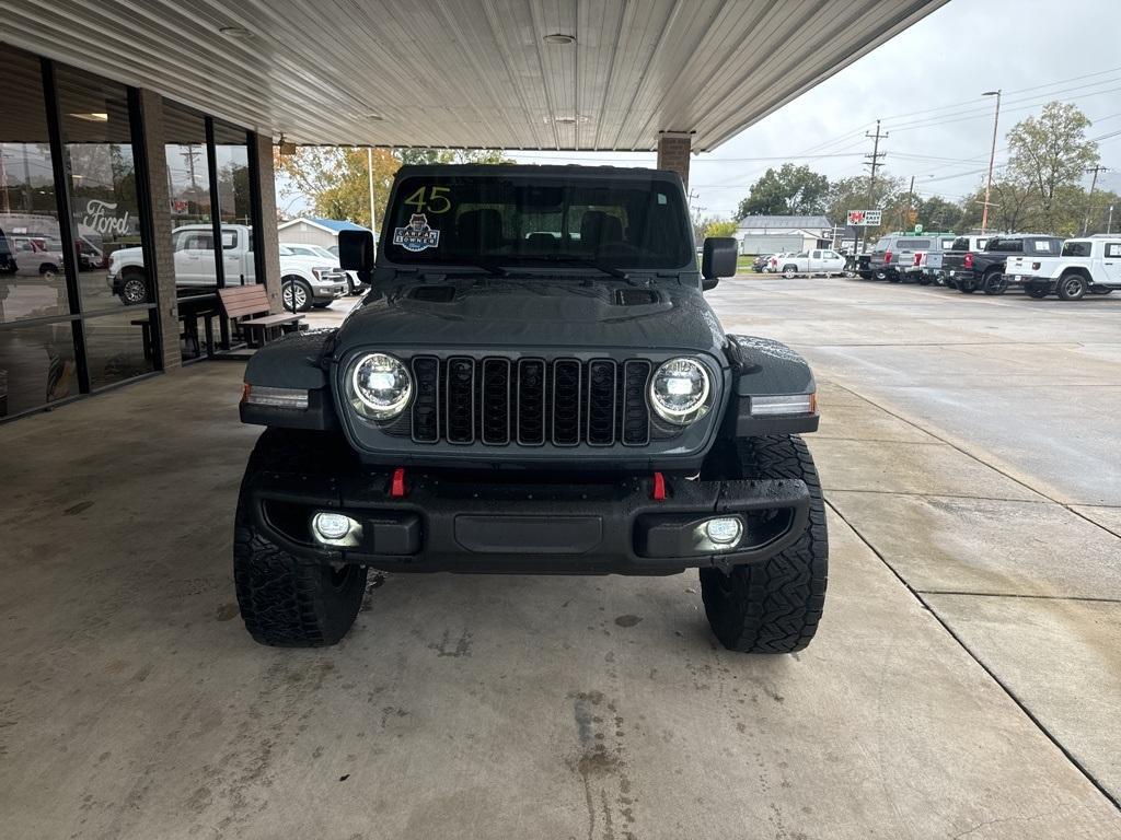 used 2025 Jeep Gladiator car, priced at $58,000