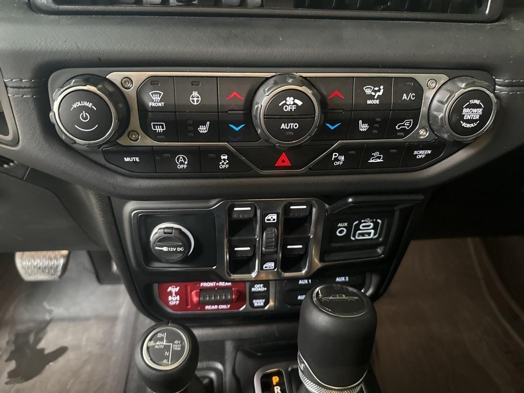 used 2025 Jeep Gladiator car, priced at $58,000