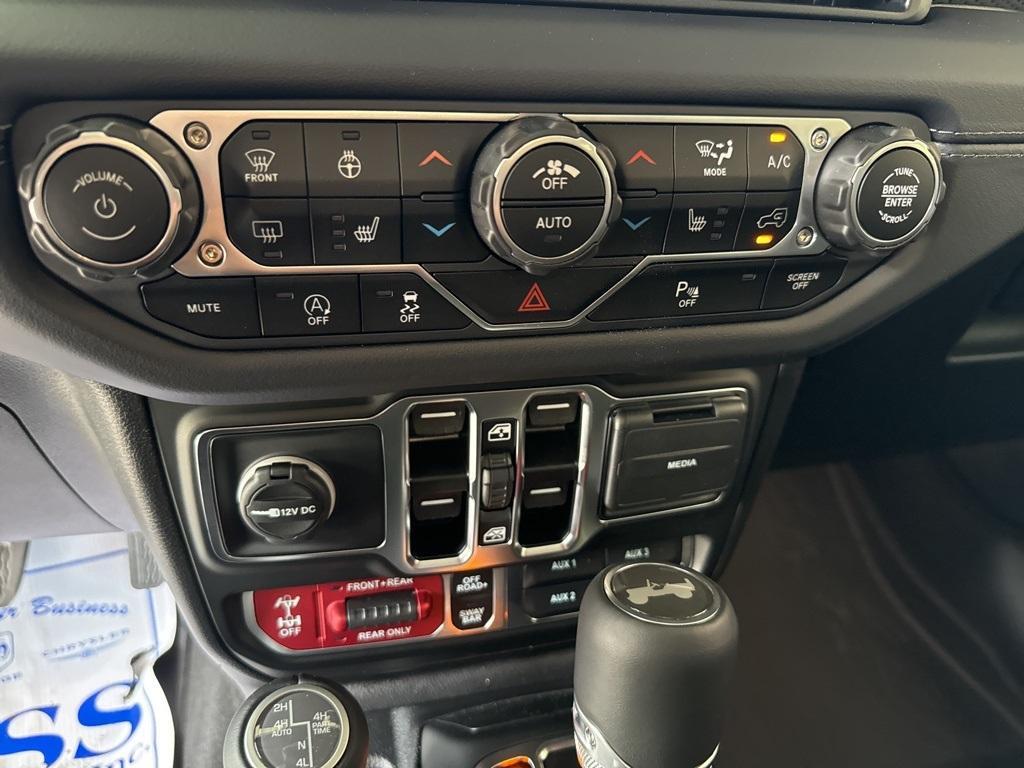 new 2025 Jeep Wrangler car, priced at $74,805