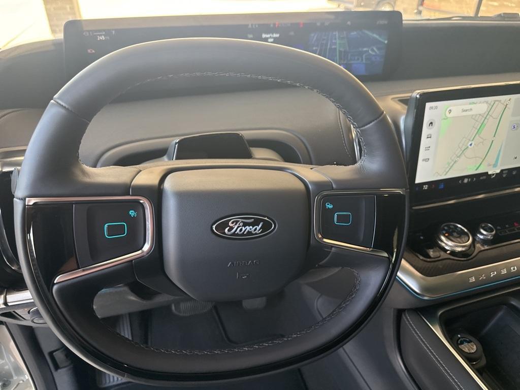 new 2025 Ford Expedition car, priced at $82,005