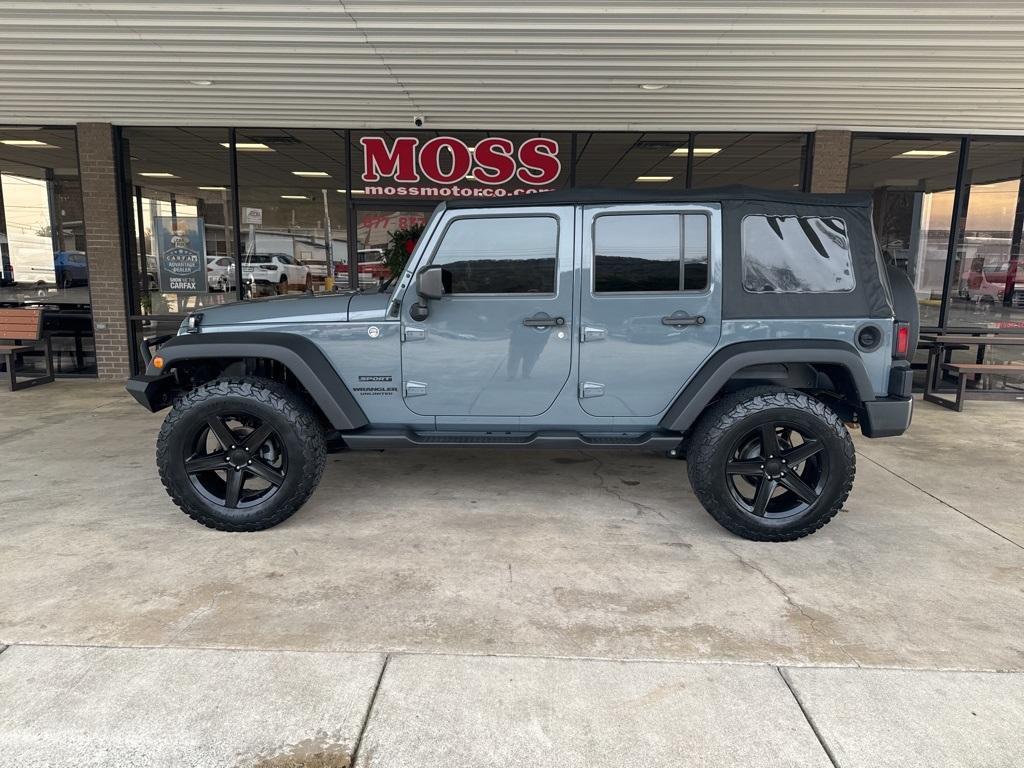 used 2015 Jeep Wrangler Unlimited car, priced at $22,000