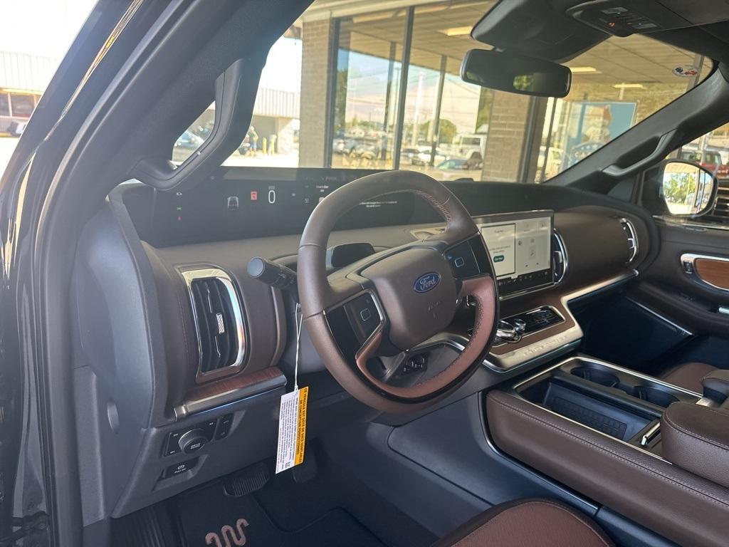 new 2025 Ford Expedition car, priced at $87,540