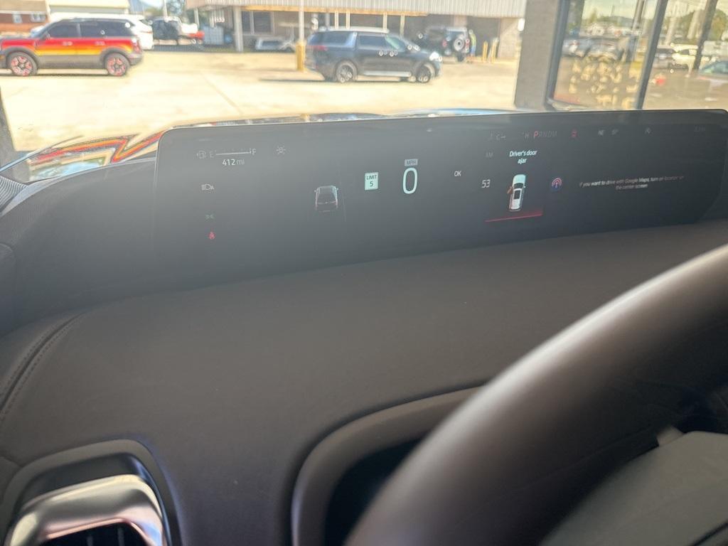 new 2025 Ford Expedition car, priced at $87,540