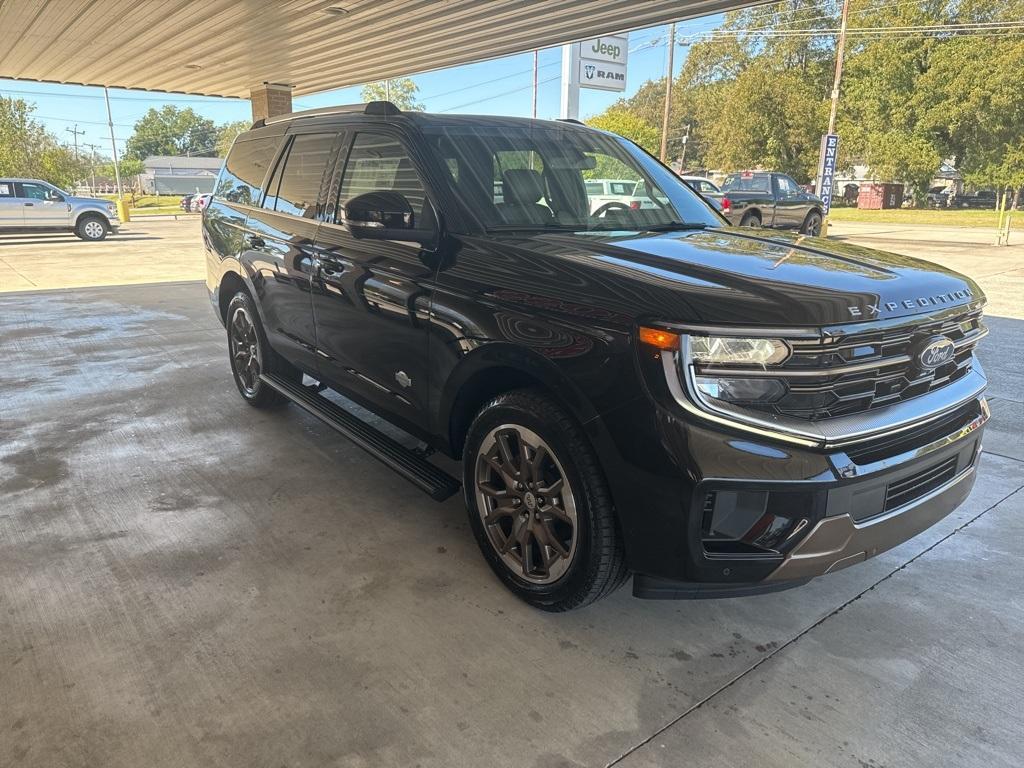 new 2025 Ford Expedition car, priced at $87,540