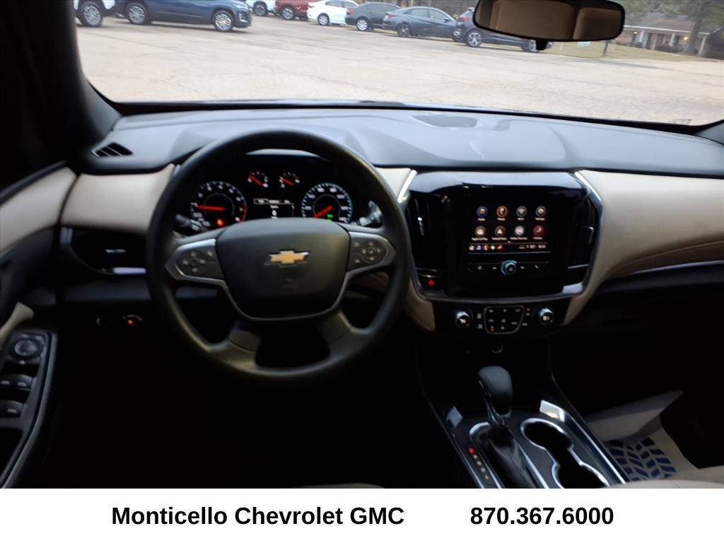 used 2023 Chevrolet Traverse car, priced at $22,799