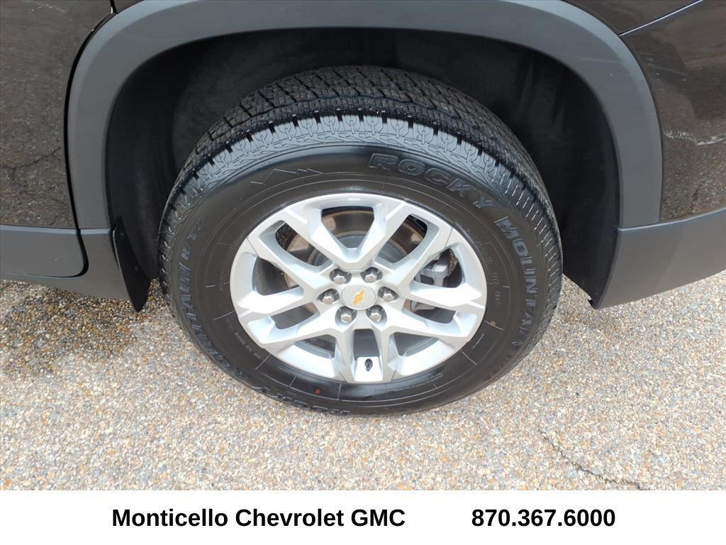 used 2023 Chevrolet Traverse car, priced at $22,799