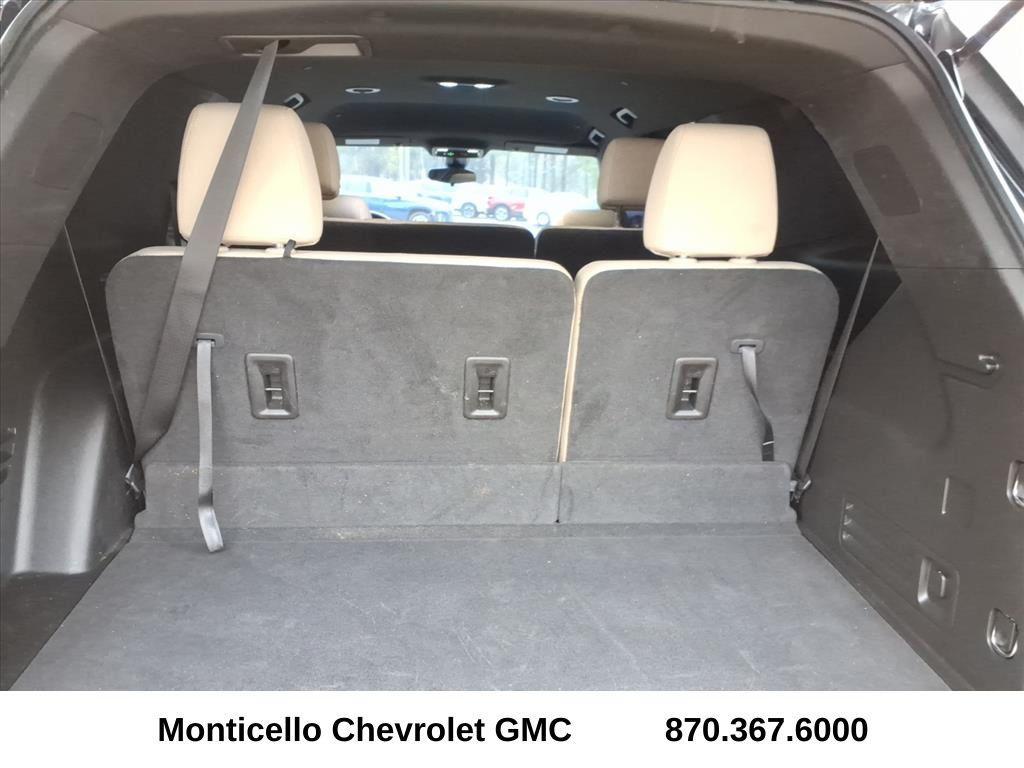 used 2023 Chevrolet Traverse car, priced at $22,799