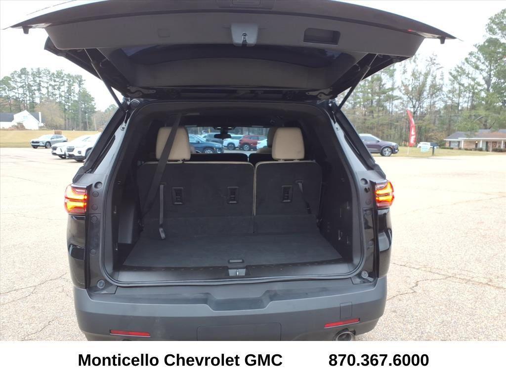 used 2023 Chevrolet Traverse car, priced at $22,799