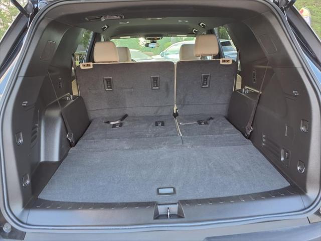 used 2022 Chevrolet Traverse car, priced at $28,999