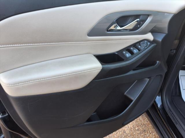 used 2022 Chevrolet Traverse car, priced at $28,999