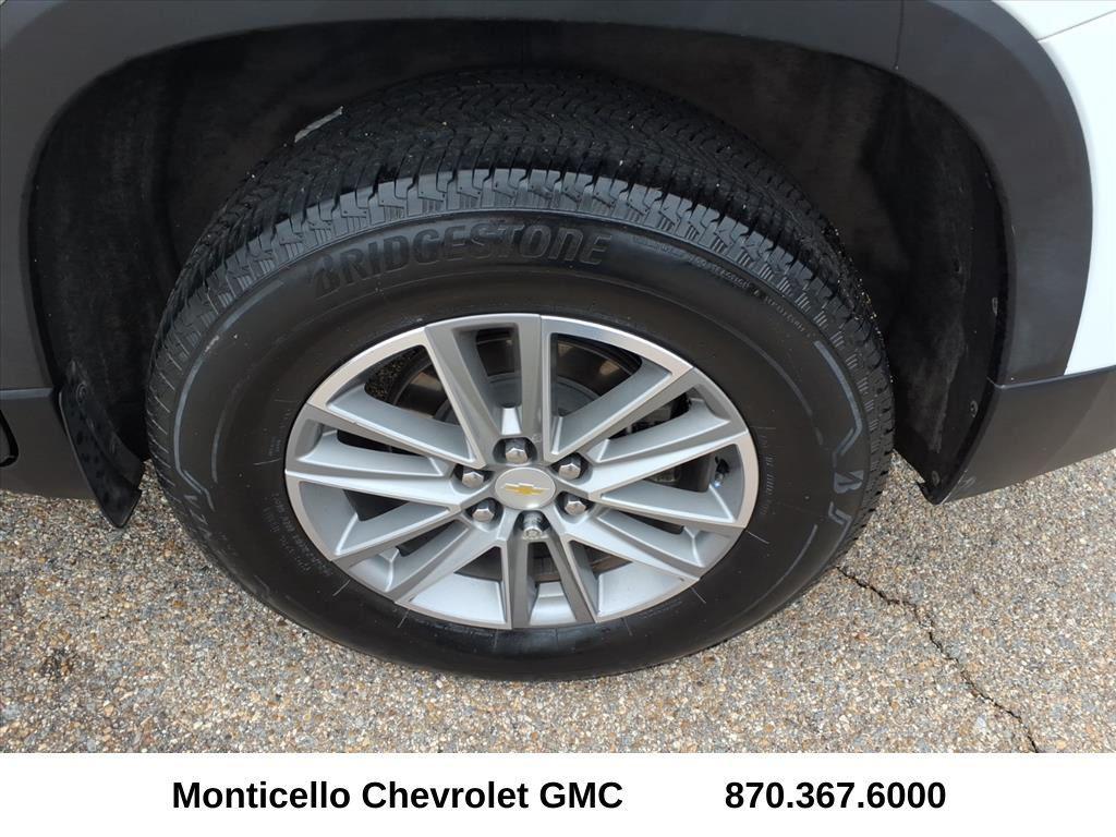 used 2022 Chevrolet Traverse car, priced at $23,099