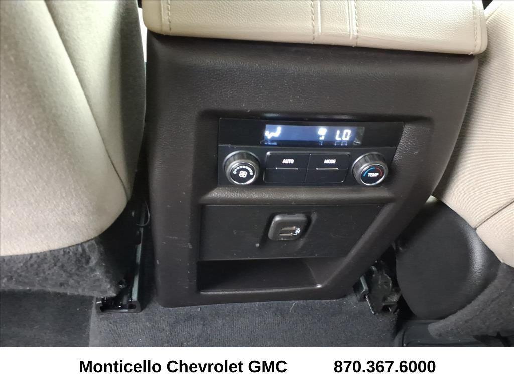 used 2022 Chevrolet Traverse car, priced at $23,099