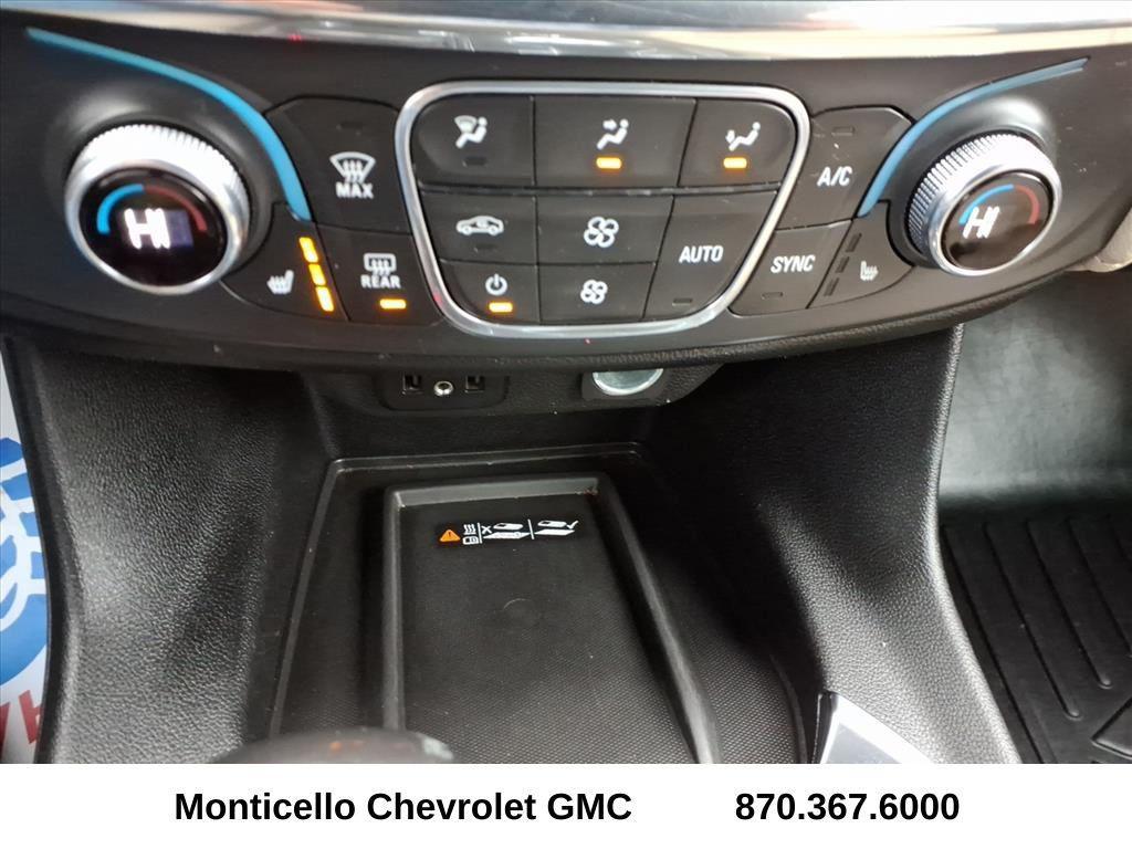 used 2022 Chevrolet Traverse car, priced at $23,099