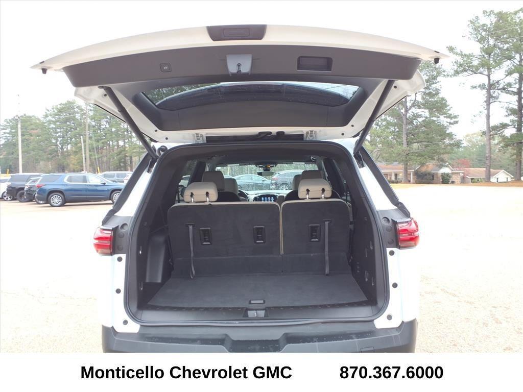 used 2022 Chevrolet Traverse car, priced at $23,099