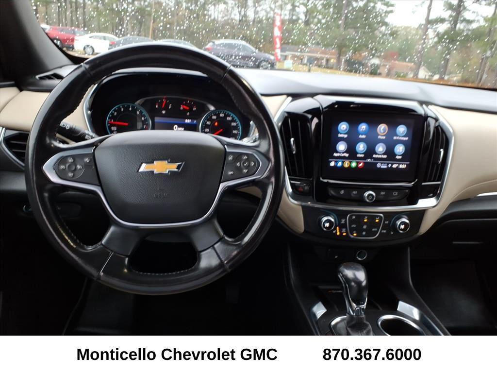 used 2022 Chevrolet Traverse car, priced at $23,099