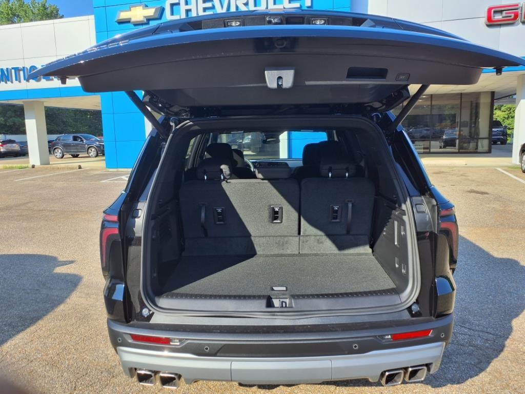 new 2026 Chevrolet Traverse car, priced at $43,120