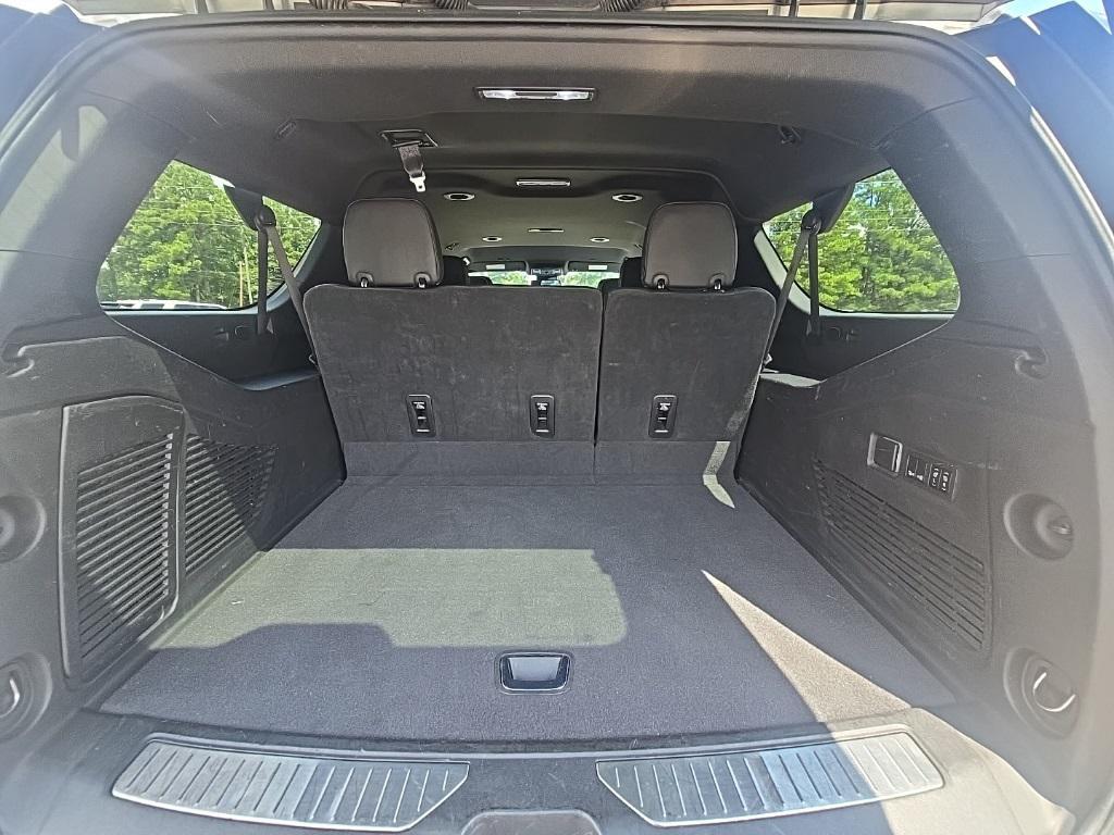used 2023 Chevrolet Suburban car, priced at $43,998