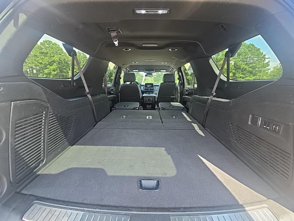 used 2023 Chevrolet Suburban car, priced at $43,998