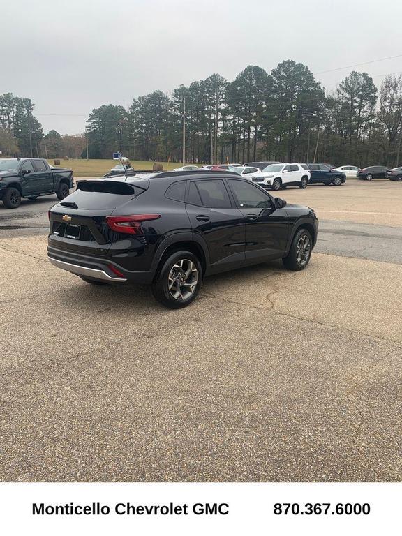 used 2025 Chevrolet Trax car, priced at $23,429