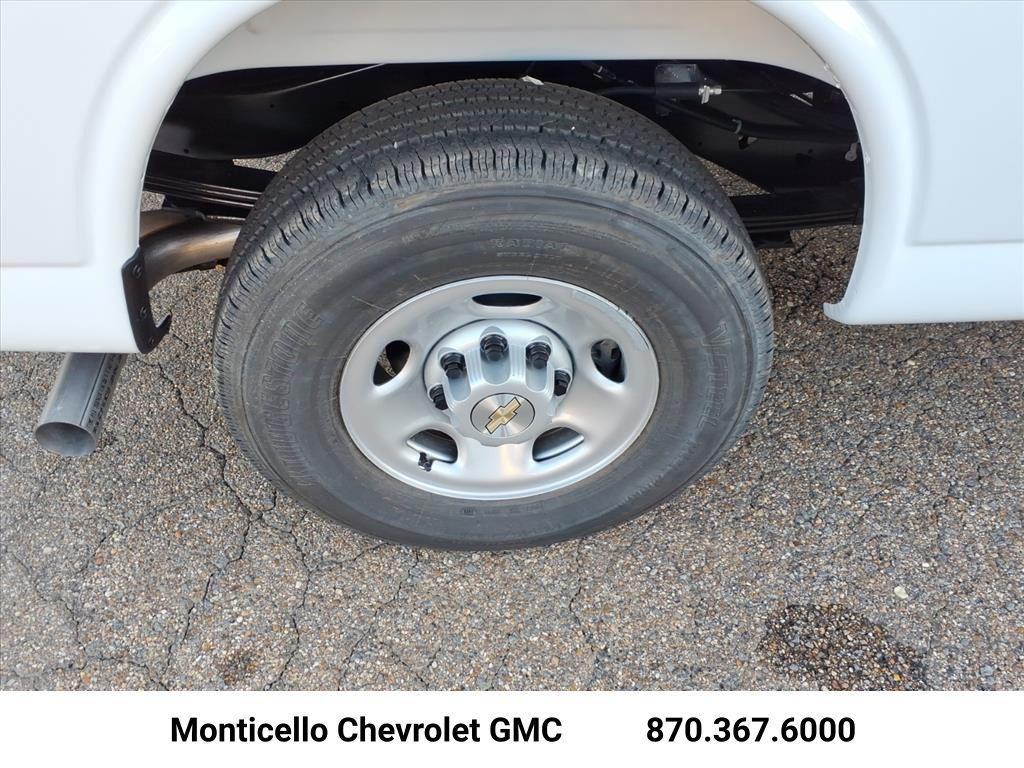 new 2025 Chevrolet Express 2500 car, priced at $48,395