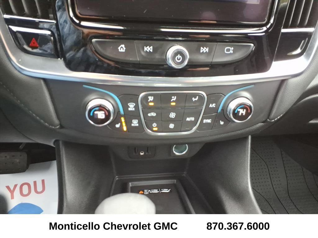 used 2023 Chevrolet Traverse car, priced at $31,399