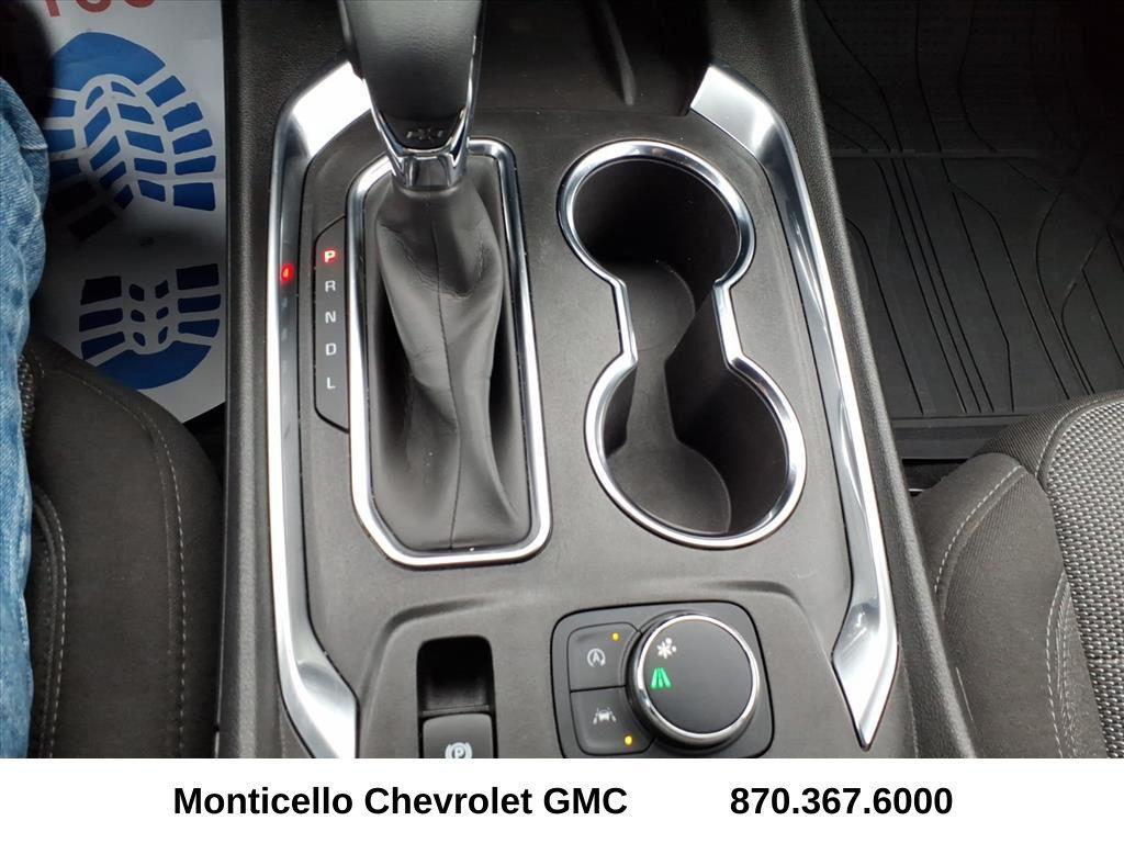 used 2023 Chevrolet Traverse car, priced at $31,399