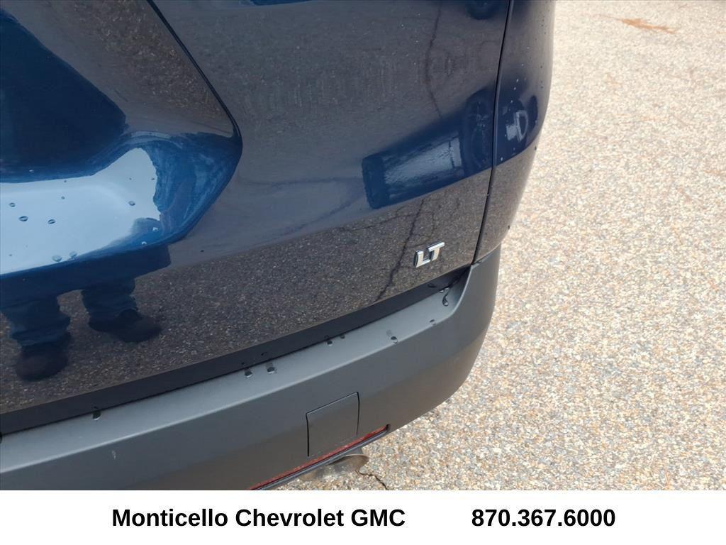 used 2023 Chevrolet Traverse car, priced at $31,399