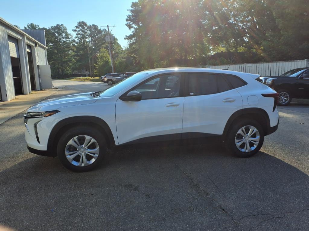 used 2024 Chevrolet Trax car, priced at $20,798