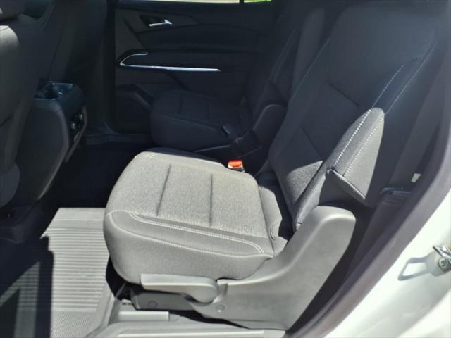 new 2025 Chevrolet Traverse car, priced at $44,830