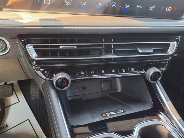 new 2025 Chevrolet Traverse car, priced at $44,830