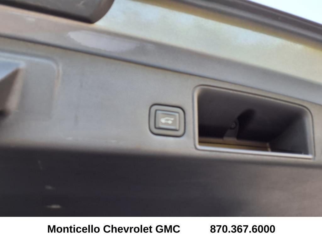 used 2023 GMC Terrain car, priced at $26,999