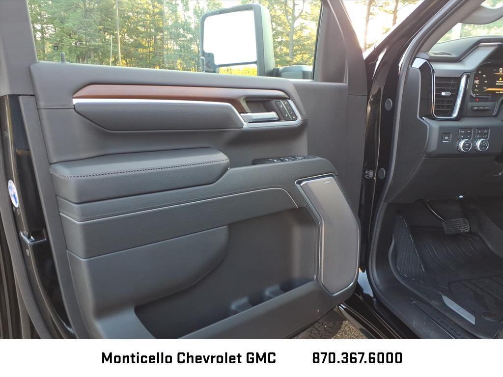 new 2026 GMC Sierra 2500 car, priced at $90,225