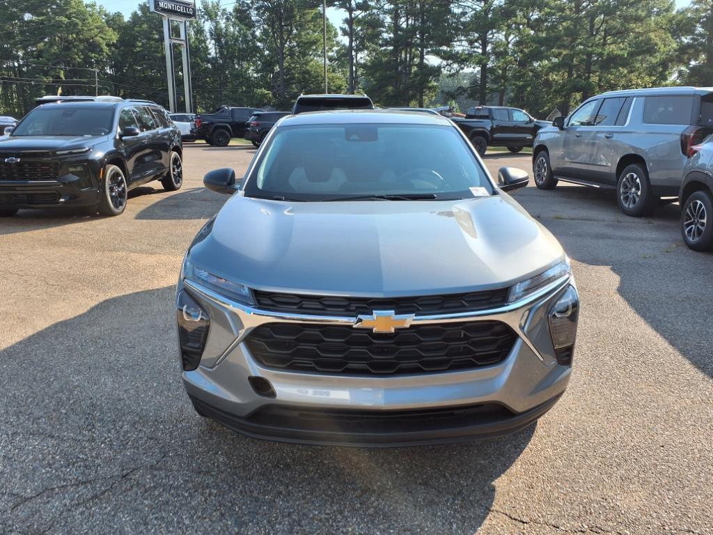 new 2025 Chevrolet Trax car, priced at $22,160