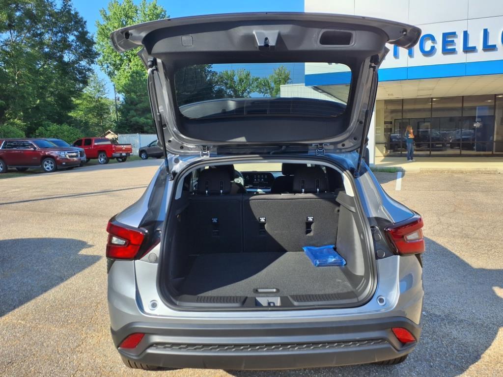 new 2025 Chevrolet Trax car, priced at $22,160
